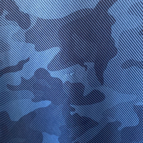 MEN’S Nike running dry fit shirt with reflective Nike swoosh & reflective tab - Picture 3 of 9